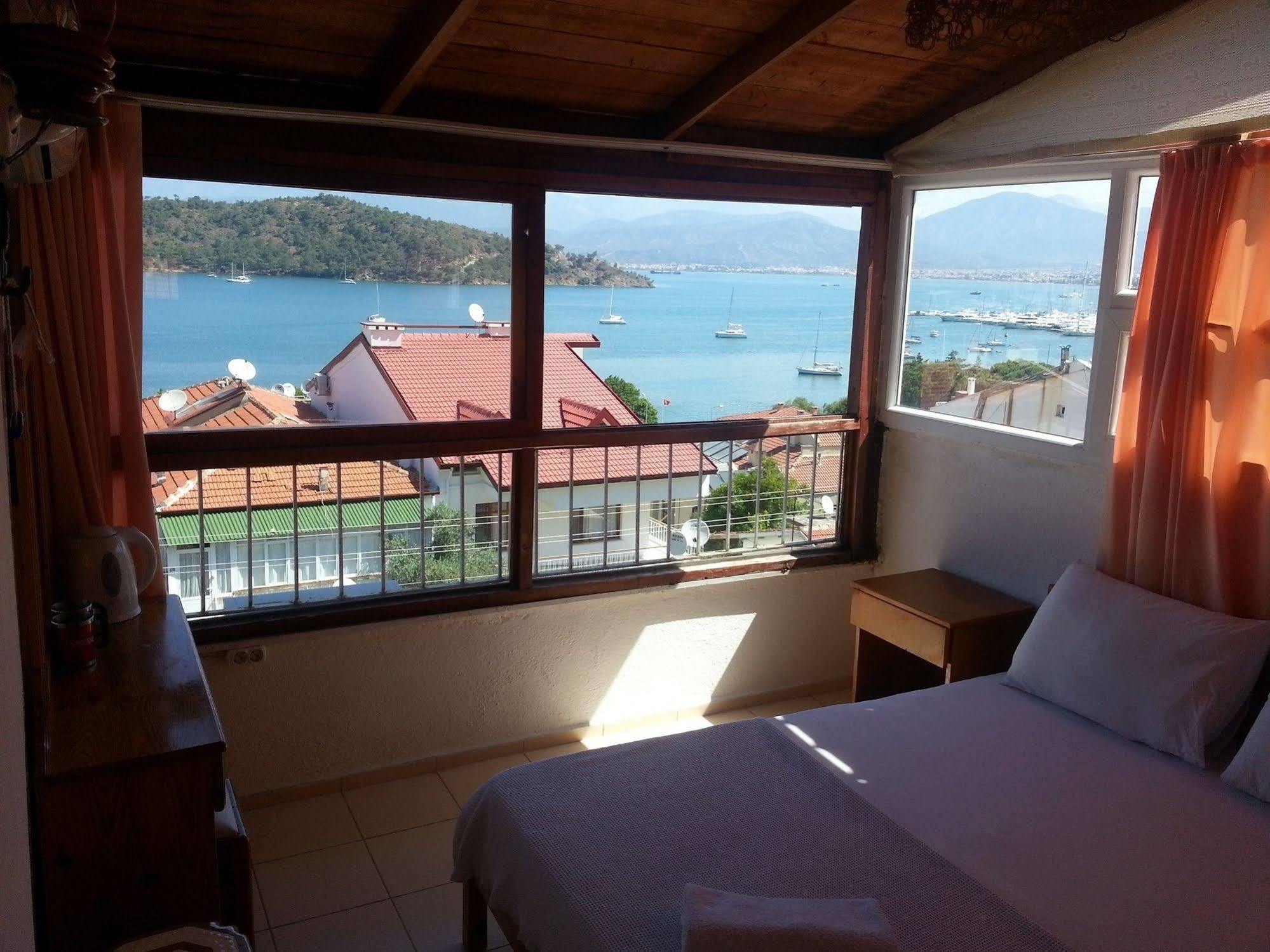 Ferah Hostel Monica'S Place Fethiye Bagian luar foto