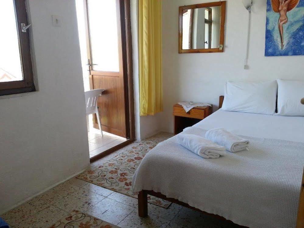 Ferah Hostel Monica'S Place Fethiye Bagian luar foto